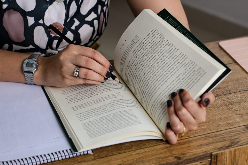 Embrace Education in the Moment and Unlock Your Full Potential with the 4R method for students.