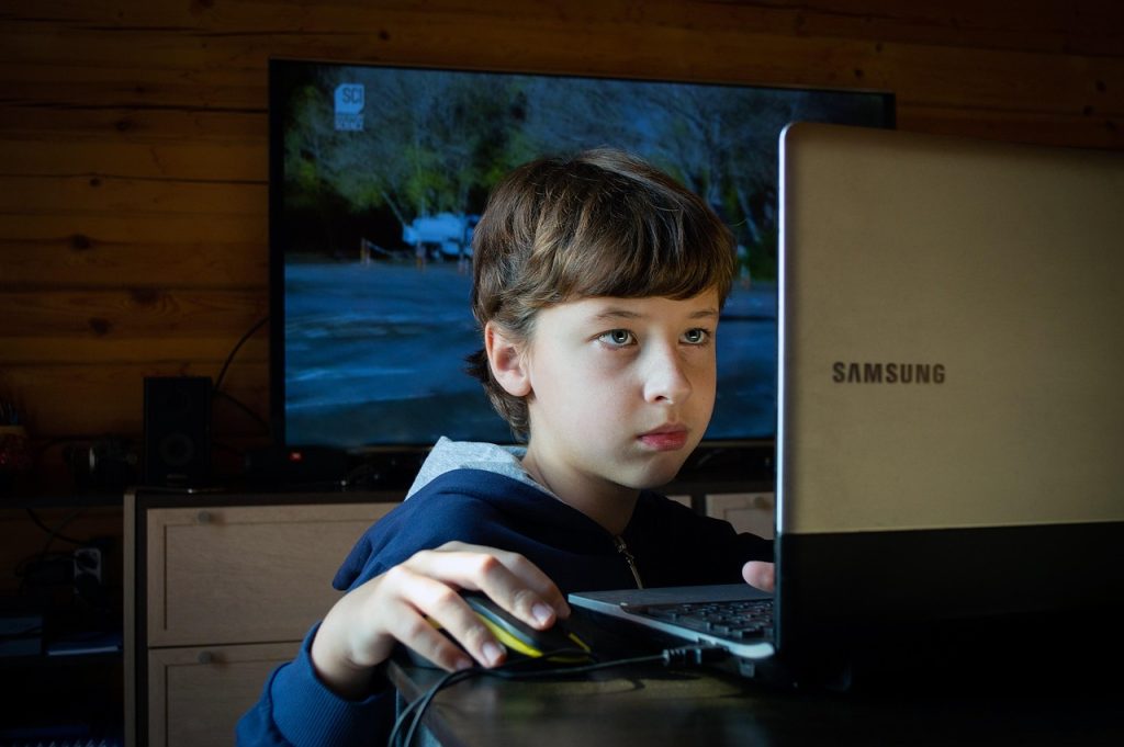 keeping your child safe online